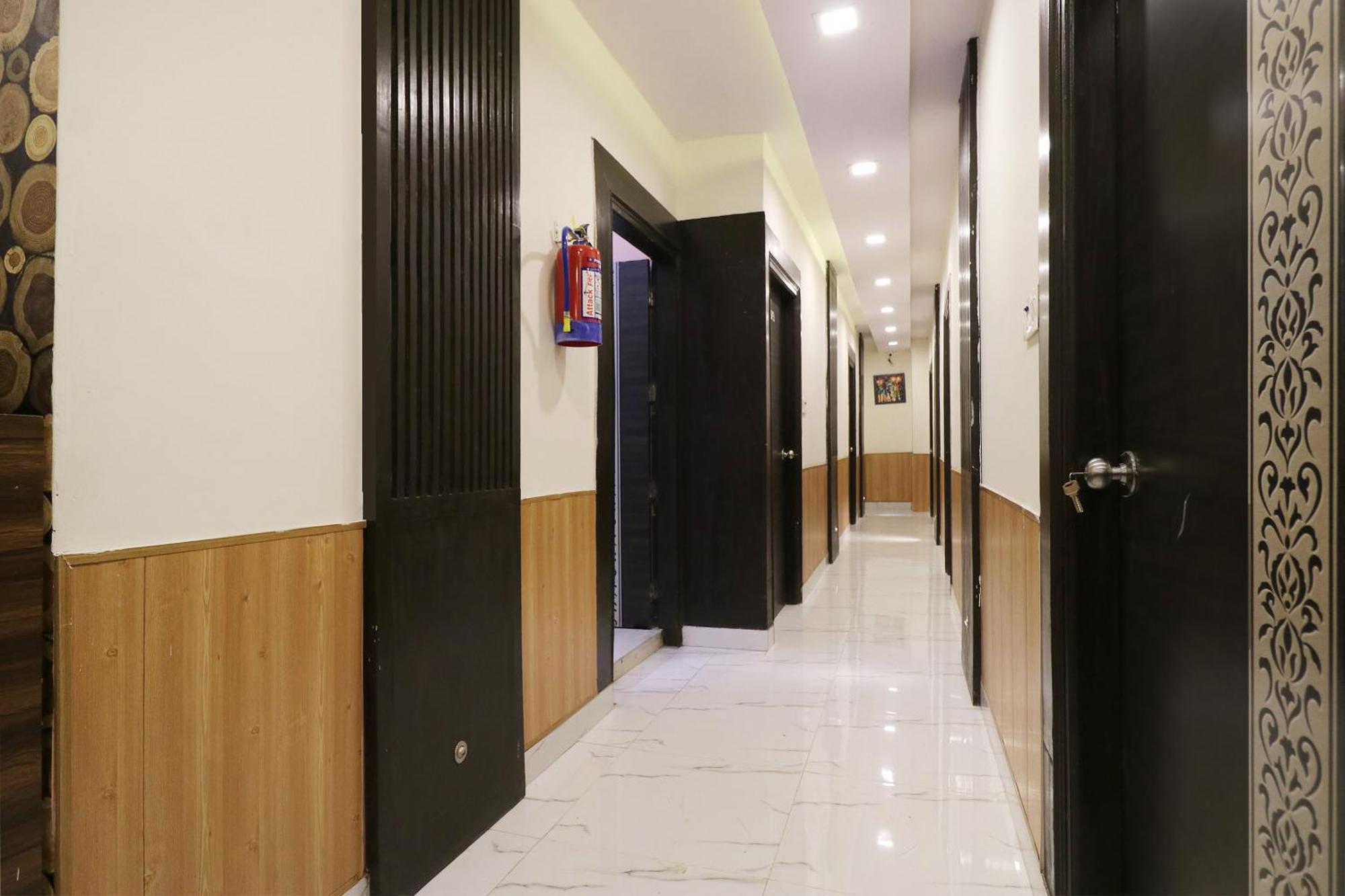 Hotel O Sangeet ファリーダーバード エクステリア 写真
